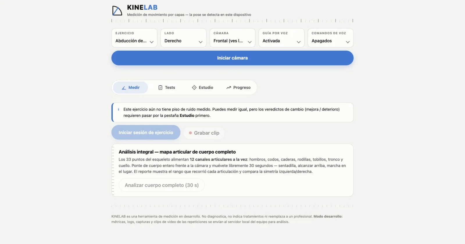 Interfaz real de KINELAB con la configuración de ejercicio, las pestañas de medición y el análisis articular.
